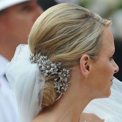 Charlène de Monaco coiffure mariage broche trembleuse