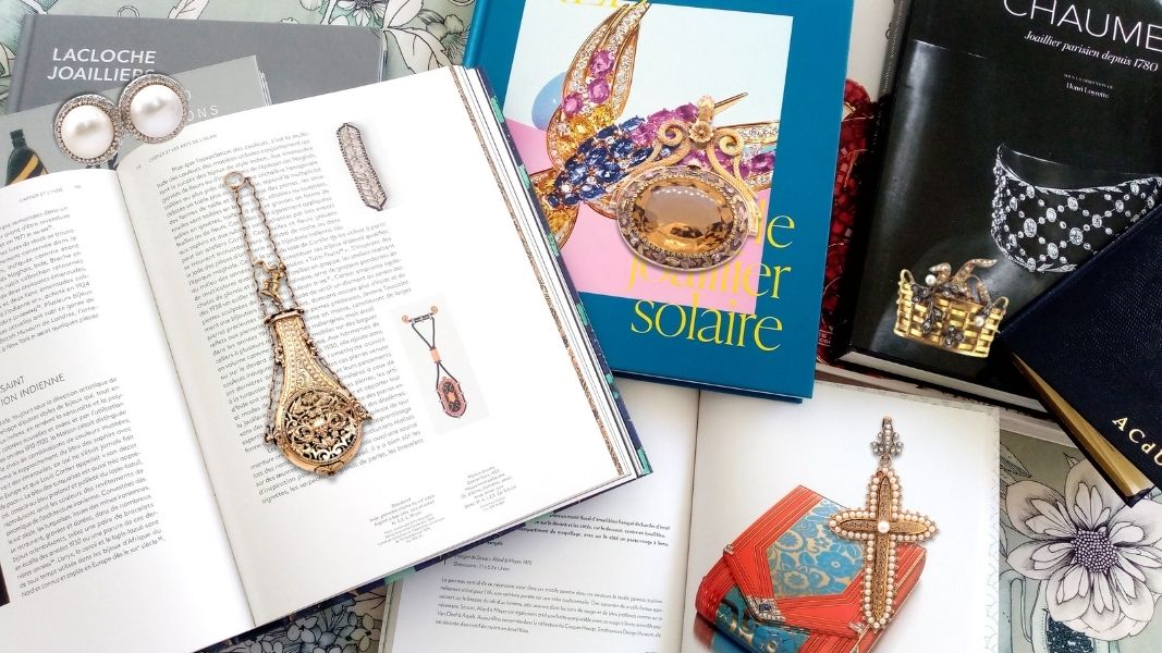 comment dater un bijou ?