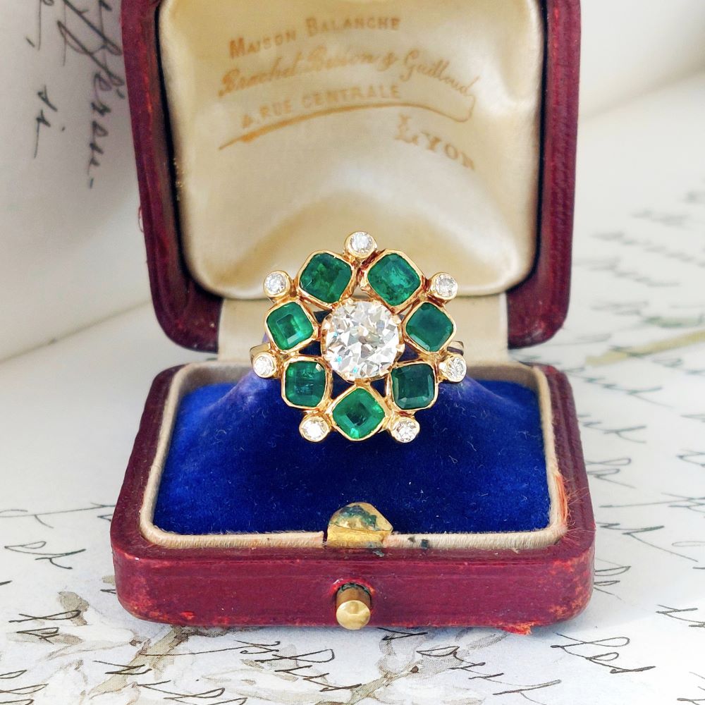 Bague vintage diamant "Hellébore" - diamants, émeraudes, or 18k - début XXè siècle.