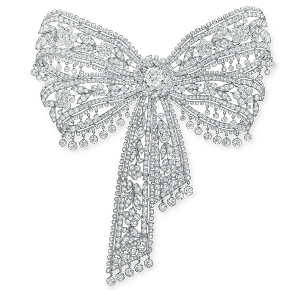Cartier, broche de corsage nœud, diamants et platine, vers 1904, ©Christie's