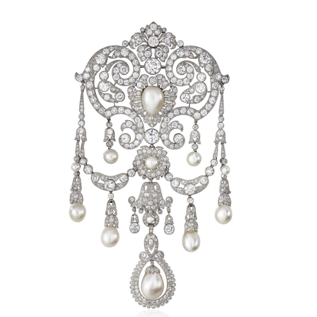 Devant de corsage Belle Epoque, diamants et perles fines. ©inconnu