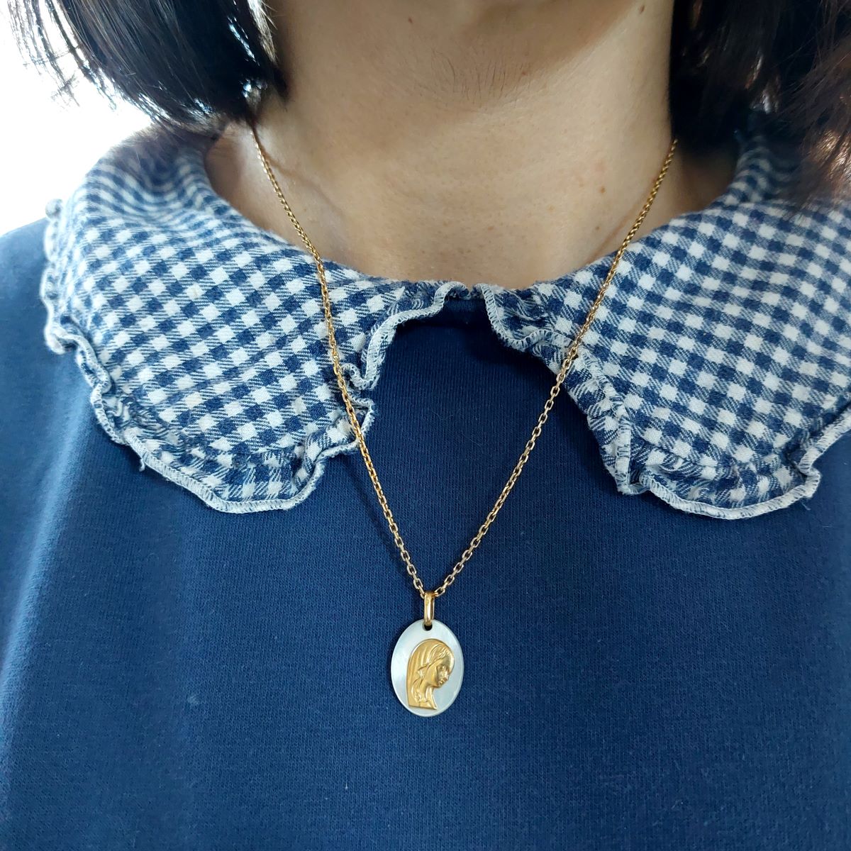 Médaille nacre et or de la Vierge Marie