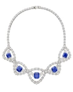 Cartier, collier des années 1950, platine, diamants, saphirs du Cachemire, Sotheby's.
