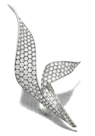 Sterlé, broche feuille, années 1960, platine, diamants