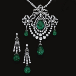 Parure devant de corsage diamants et émeraudes, vers 1900, ancienne propriété de la princesse Olga Paley, Sotheby's