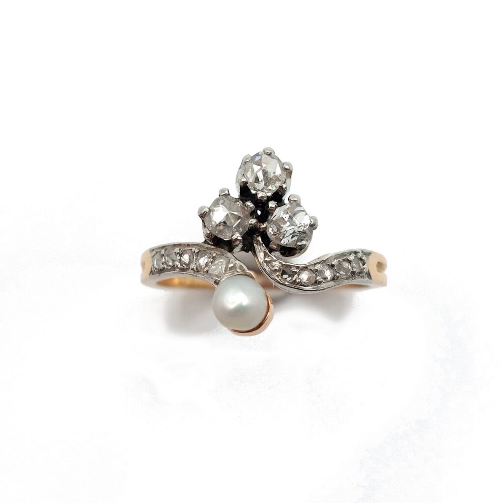 Bague duchesse Belle Époque diamants et perle fine