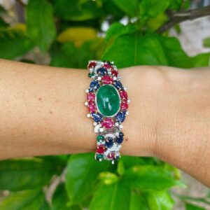 Bracelet Tutti Frutti "rêve indien", cabochon d'émeraude, rubis, saphirs et diamants, or 18k