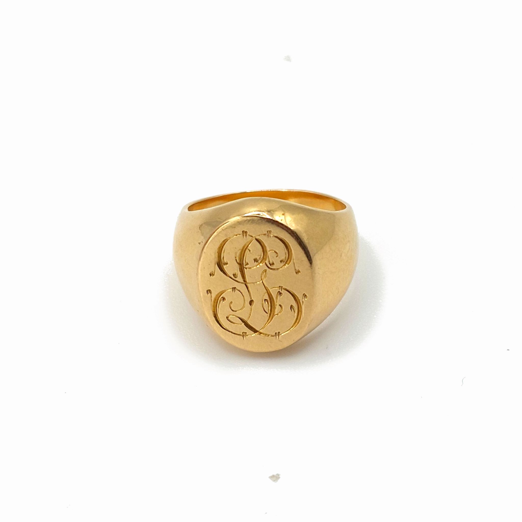 Chevalière monogrammée, or jaune 18k